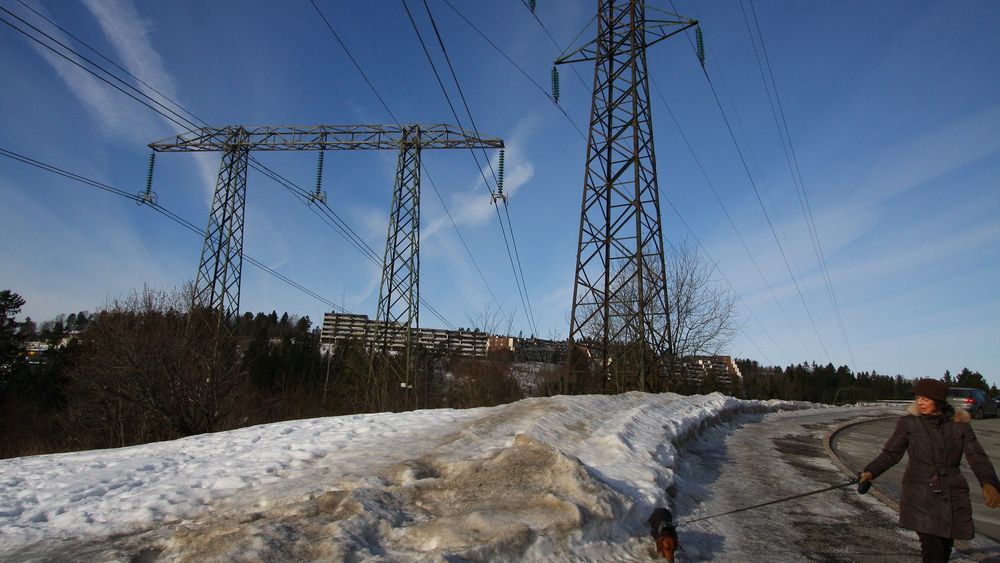 Økningen i strømforbruket og den ventede befolkningsøkningen i Oslo gjør det nødvendig å oppgradere spenningen i kraftnettet i Oslo fra 300 til 420 kV. En slik spenningsoppgradering øker ledningenes overføringskapasitet med hele 60 prosent, ifølge Statnett.