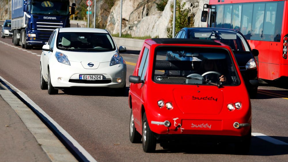 Vegvesenet forslår en prøveordning på E18 inn til Oslo, derkun elbiler med passasjer får kjøre i kollektivfeltet. 