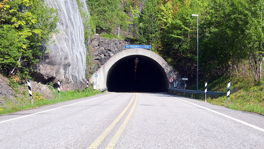 Holmestrandtunnelen har stått ubrukt i flere år. Nå håper interesseorganisasjonen Holmestrand Skitunnel AS at den om få år vil stå klar som Norges eneste skitunnel. 