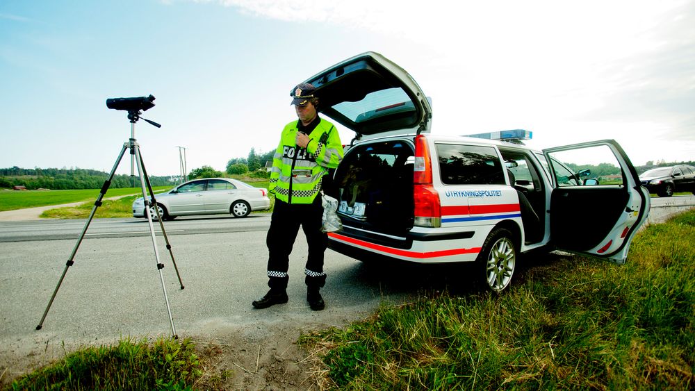 Å øke antall kontroller langs norske veier er et av tiltakene som kan få ned trafikkdøden,  ifølge en ny rapport fra TØI. 