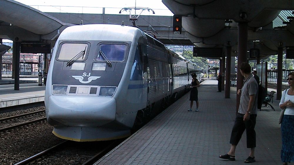 SJ skulle bytte til X2000-tog på strekningen mellom Oslo og Stockholm, og dermed redusere reisetiden med rundt halvannen time. Det går nå i vasken.