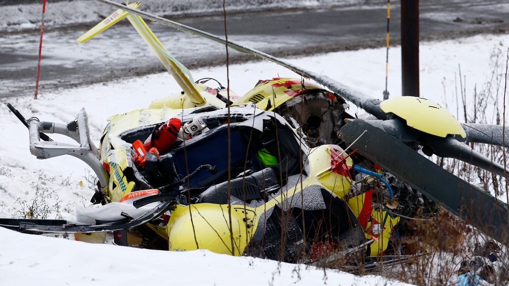Det er uvisst om ambulansehelikopteret hadde problemer før det traff kraftledningen og ramlet ned ved Sollihøgda tirsdag formiddag. 