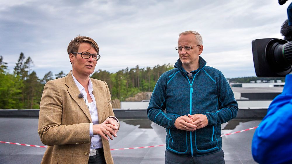 Stormberg-sjef Steinar J. Olsen hadde i dag besøk av klima- og miljøminister Tine Sundtoft. Olsen etterlyser mer statlig støtte til å gjøre gode miljøvalg, særlig når det gjelder solceller. 