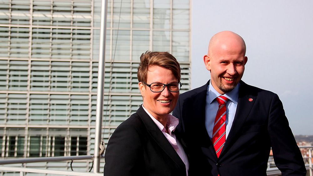 Klima- miljøminister Tine Sundtoft og olje- og energiminister Tord Lien var begge i Brussel 11. februar 2014 for å diskutere forslaget til klima- og energirammeverk mot 2030 med henholdsvis miljøkommissær Connie Hedegaard og energikommissær Günther Oettinger. 