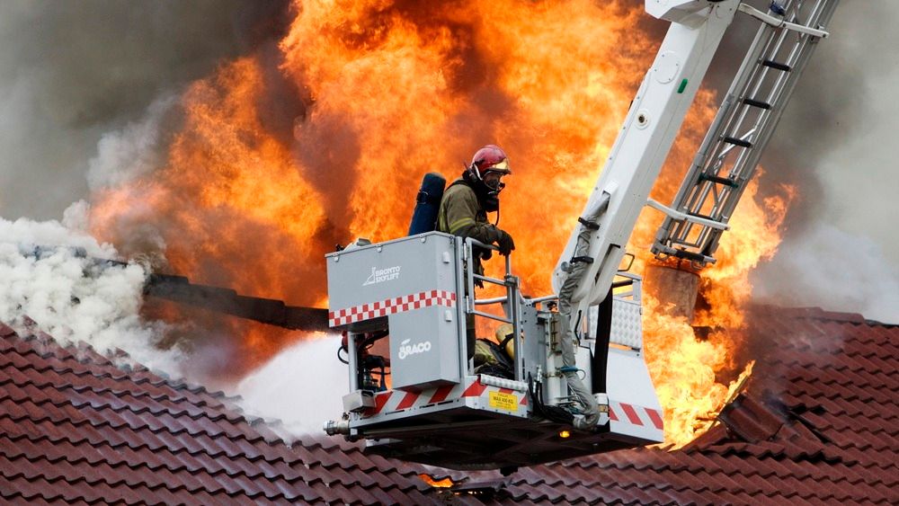 Svenske SP skal blant annet tilføre Norge kompetanse på brann i fasadematerialer og skogbranner. 