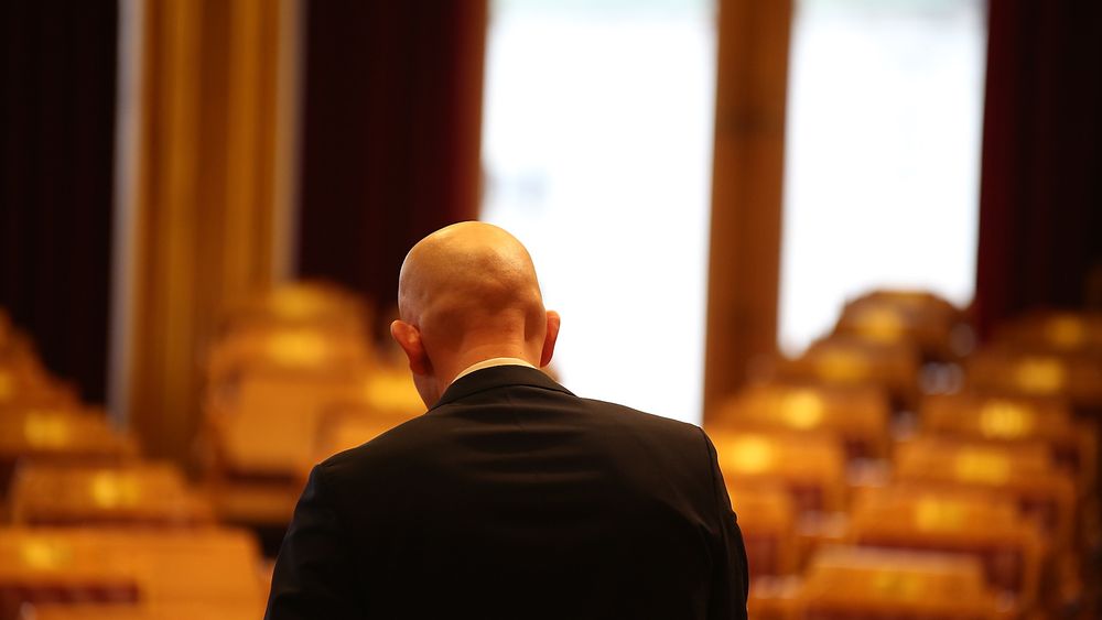 Olje- og energiminister Tord Lien svarer ikke konkret på om han vil gi Stortinget innsyn i regnestykkene for elektrifisering fra ekspertene i Oljedirektoratet.