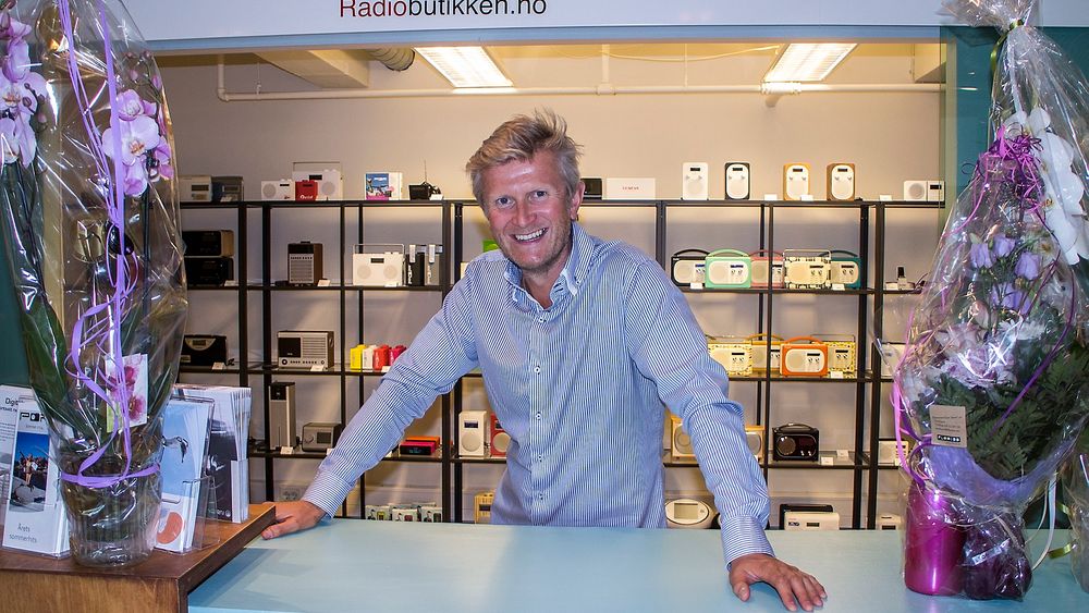 Radioentreprenør: HC Andersen er frelst på digital radio. Fra sin base i Fredrikstad har han startet en ny radiokanal, etablert seg som digital radioimportør og åpnet en nettbutikk med fysisk utsalg noen meter fra Glomma 