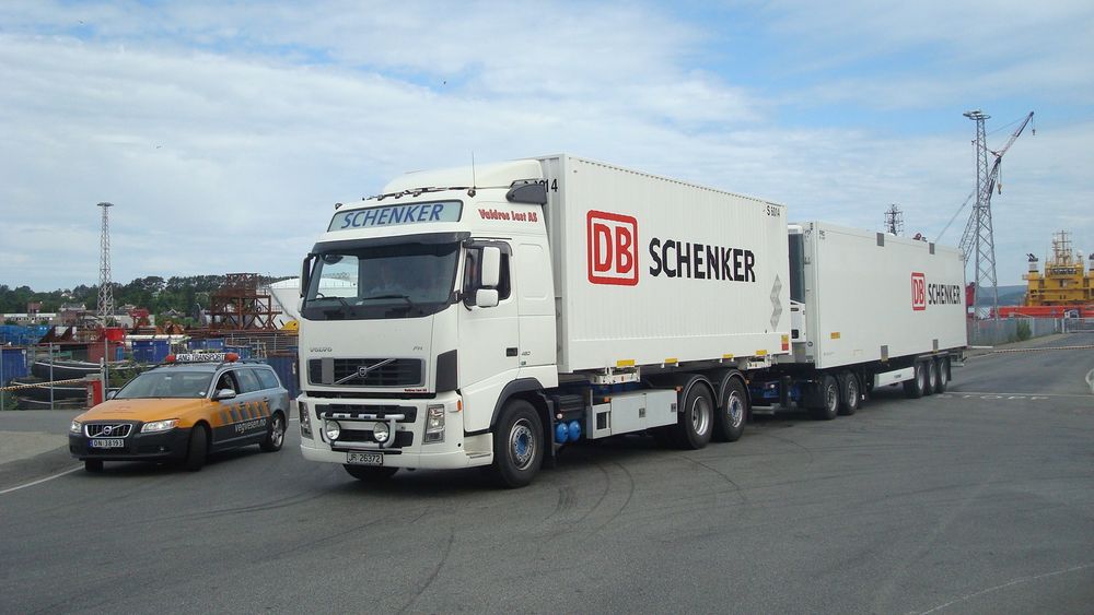 Modulvogntog burde tillates som beredskapsløsning når togene på Dovrebanen står, ifølge NHO logistikk og transport og Schenker. 