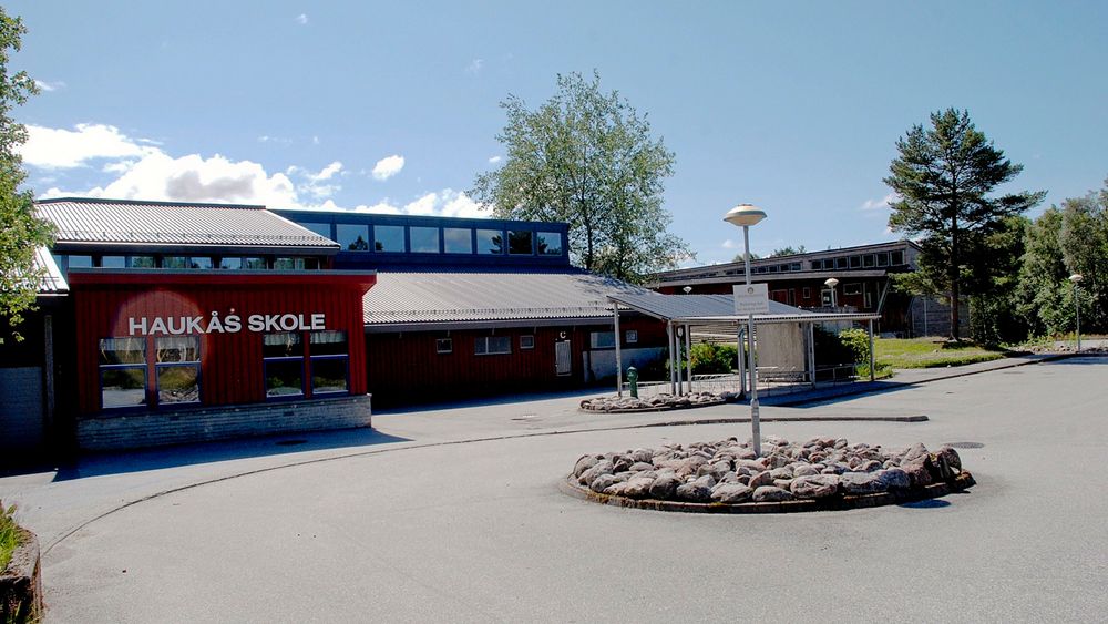 Haukås skole i Bergen er en av de kartlagte skolene som nå skal gjennom omfattende oppgradering som til sammen skal koste 21 millioner kroner.