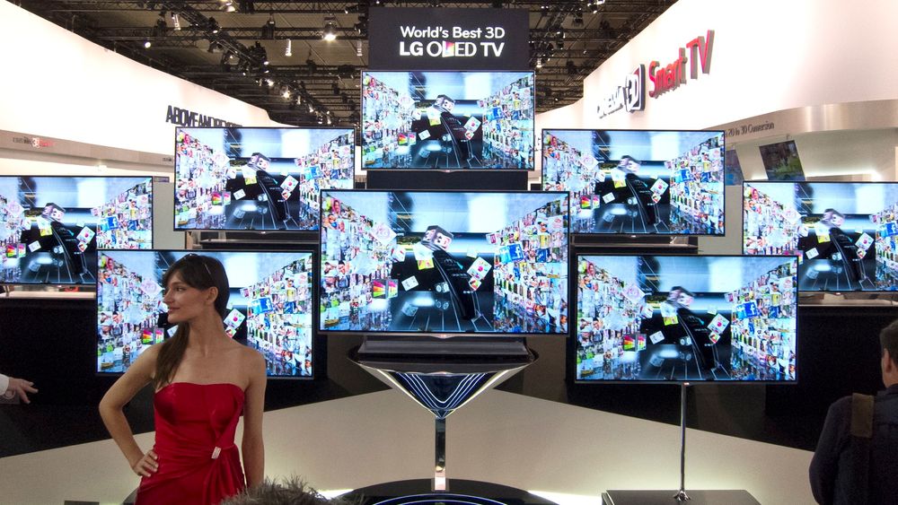 Endelig OLED: LG gikk høyt på banen på fjorårets IFA-messe i Berlin for å vise hvor fantastisk OLED-TV-ene er. Nå ser det ut som vi nærmer oss salgsstart. 