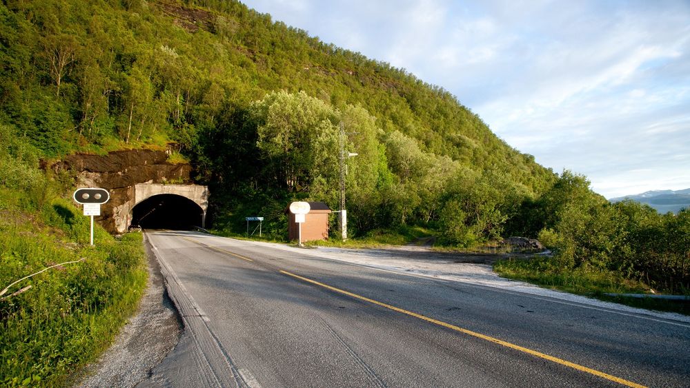 Statens vegvesen anbefaler å bygge nye tunneler fremfor å ruste opp tunnelene langs E6 gjennom Sørfold. Kallvik tunnel i Nordland vil i såfall byttes ut. 
