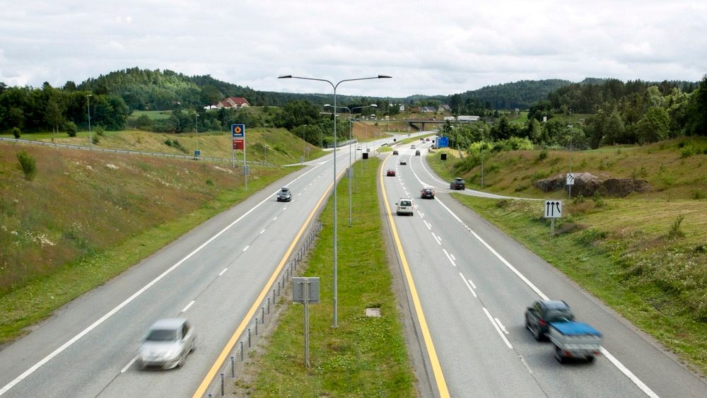 Statens vegvesen mener det er behov for ytterligere 230 mil med midtdelere på norske veier. Dette vil minske sjansene for alvorlige ulykker med 75 prosent. 