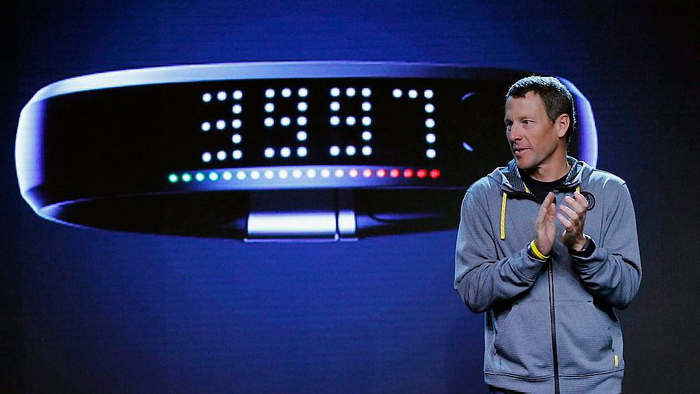 NIKE FUELBAND: Syv ganger Tour de France-vinner Lance Armstrong lanserte nye NIKE+ FuelBand, et innovativt armbånd som måler og logger alle dine bevegelser.