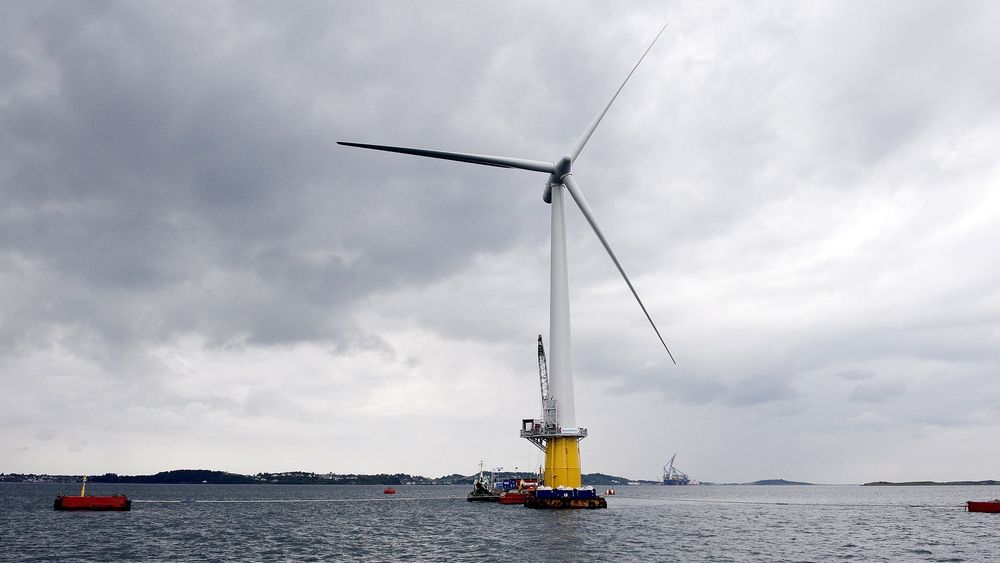 Den første vindparken basert på Hywind-turbiner kan gå til Skotland eller USA.