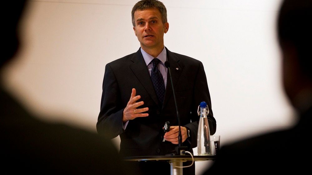 Helge Lund, konsernsjef i Statoil, presenterer resultatet for første kvartal, 2012, tirsdag. 