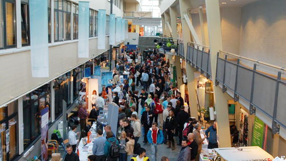 TALL: En av syv studenter i Glassgata ved Høgskolen i Narvik opplever å stryke.