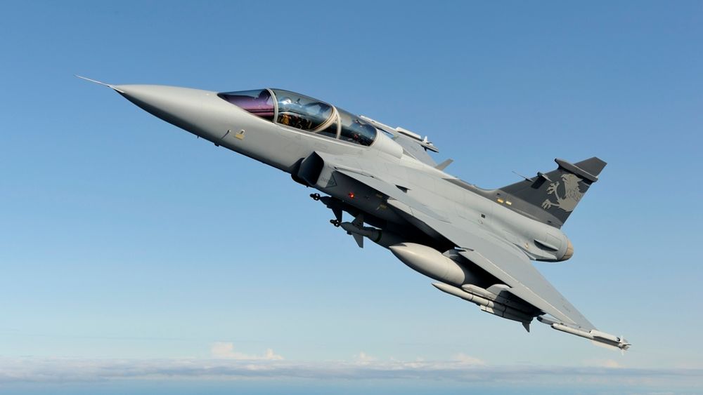 TRIKSET VEKK? John Berg hevder i ny bok at tilbudet fra Lockheed Martin ble satt kunstig lavt for å få Gripens Jas-39E/F ut av kampflykampen. Bildet viser NG-demonstratoren fra Saab, basert på Jas-39D.
