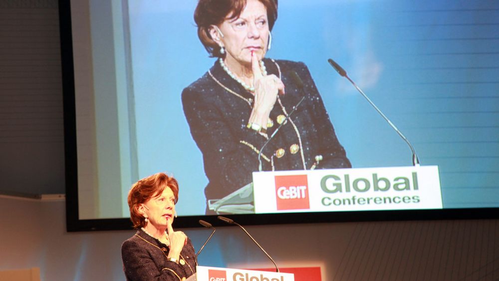 CEBIT: ¿ Vi kan ikke ha en "tapt generasjon" som ikke kan bruke digitale verktøy, sa Neelie Kroes.