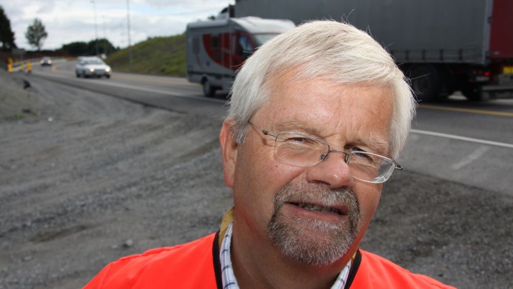 FLASKEHALSER BEKYMRER: Avdelingsdirektør i Statens vegvesen avdeling Vestfold, Tore Kaurin, er bekymret over at E18-utbyggingen skjer klattvis og skaper flaskehalser mellom to- og firefeltsvei.
