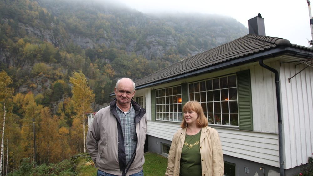 MÅ FLYTTE: Statnett ga ekteparet Inger Johanne  Versland og Tor Peder Pedersen fire dager på å bestemme seg om de ville innløse huset sitt.