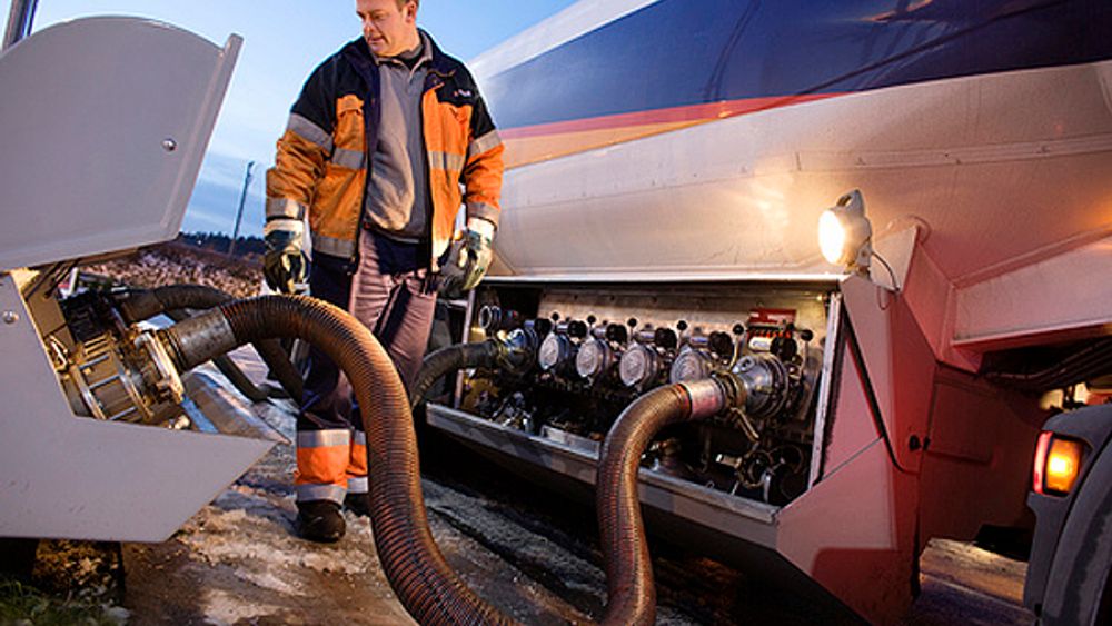 Statoil får forelegg fra Økokrim etter at over 100 kubikk med oljeprodukter rant ut i grunnen under Sjursøya i Oslo. (illustrasjonsfoto)