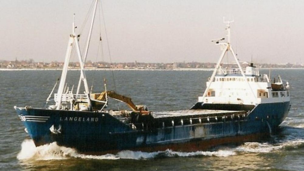 UTETT: Langeland gikk fast mellom Karlshamn i Sverige og Moss med stein til Rockwool. Mannskapet på seks omkom da skipet sank 31. juli 2009  i Kosterfjorden i Sverige.