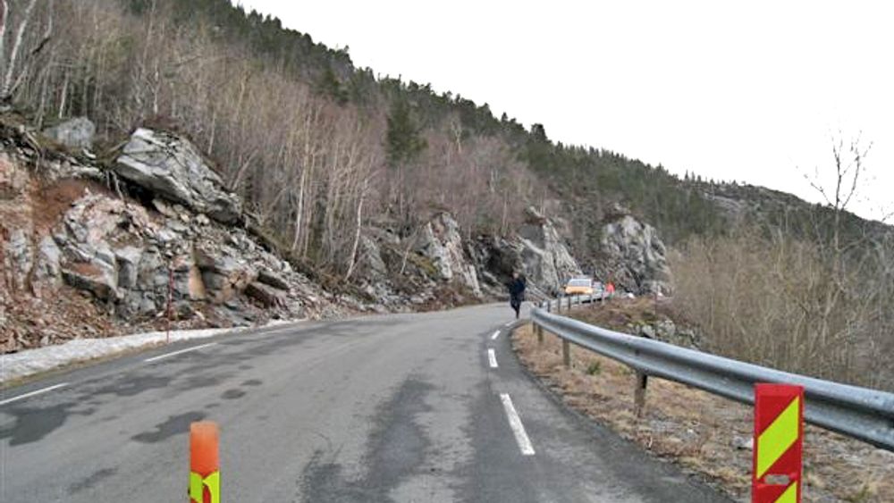 I dette området kommer vestre påhugg til Målvikhammartunnelen. Bildet er tatt under en tidligere befaring.