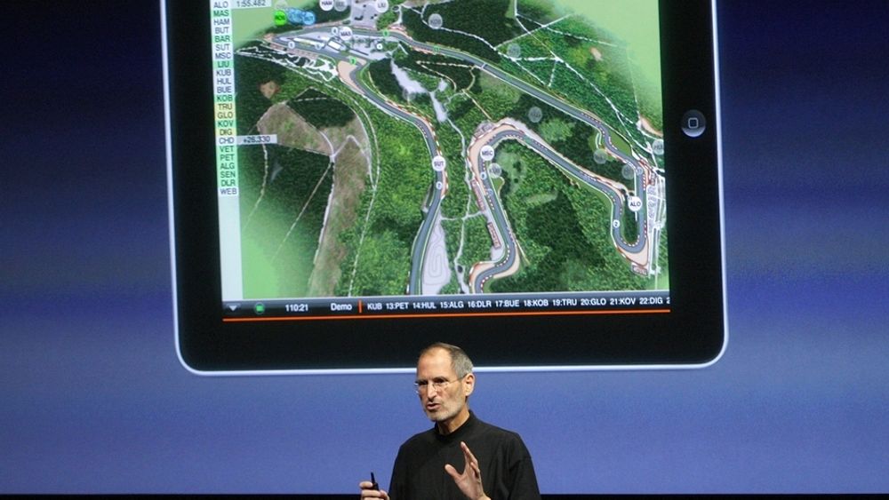 Steve Jobs og Apple solgte 4,2 millioner iPader i fjerde kvartal.
