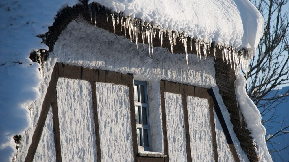 Bor du i Norges kaldeste bolig, eller kjenner du noen som gjør det? Da kan du legge inn din historie på Enovaanbefaler.no og være med i konkurransen om etterisolering, tetting og utskifting av vinduer.