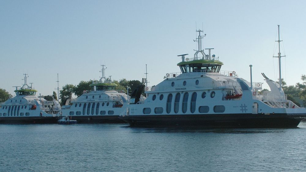 De tre LNG-drevne passasjerfergene Tidekongen, Tidedronningen og  Tideprinsen. Hvert år frakter de ca. 2,6 millioner passasjerer på ruten  Nesodden-Aker Brygge i Oslo.