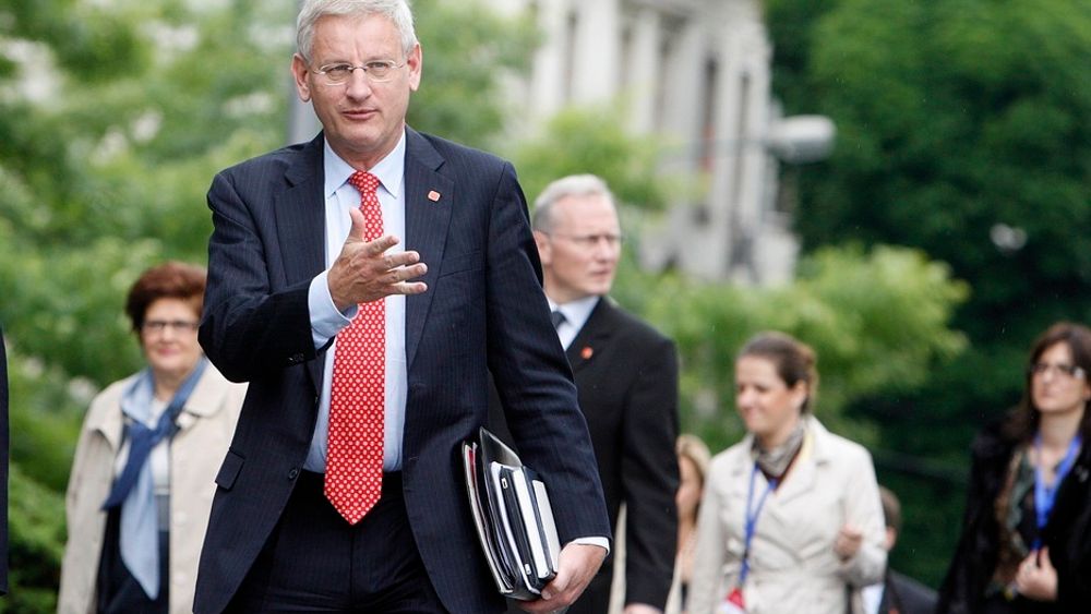 I SØKELYSET: Sveriges utenriksminister Carl Bildt (bildet) satt tidligere i styret for Lundin Petroleum, som anklages for brudd på folkeretten i Sudan.