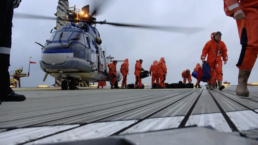 RISIKO: Helikoptertransport har tradisjonelt sett vært den største risikofaktoren for oljearbeidere, men det blir stadig tryggere å fly.