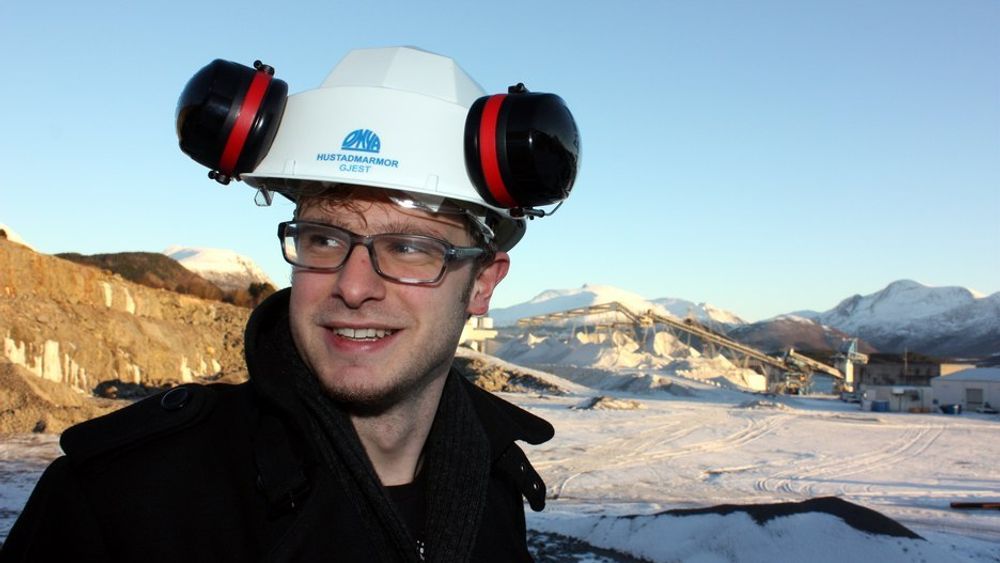 Snorre Valen, SVs energipolitiske talsmann på området der gasskraftverket i Elnesvågen i Møre og Romsdal skal bygges. Han mener å ha oppskriften på hvordan  prosjektet kan realiseres. Oljeselskapene må bidra til rensingen. Valen vil fordoble CO2-avgiften til 590 kroner per tonn.