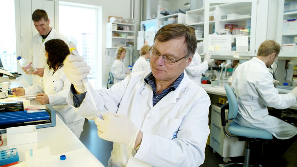 ETTERLYSER BRED DEBATT: -  Innføringen av biodrivstoff har vært drevet av den grønne bølgen, og man har antatt at alt som har med biodrivstoff å gjøre har vært bra. Dessverre er det ikke alltid sånn, sier DNA-professor Hans Krokan ved NTNU.
