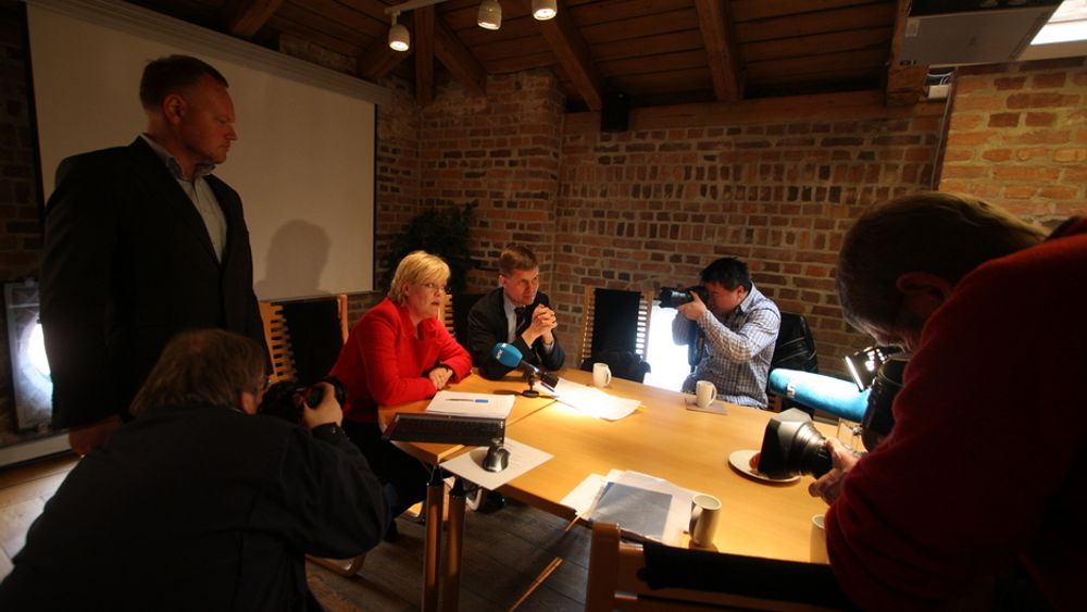 Journalister på statsrådjakt møtte opp for å høre på Kristin Halvorsen og Erik Solheim på torsdag.