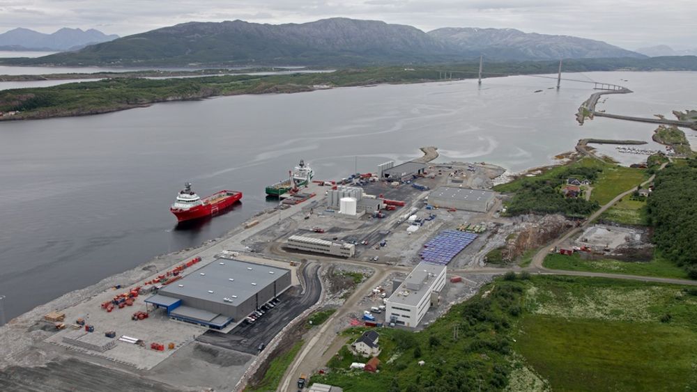 I KØ: Helgelandsbase opplever stadig sterkere etterspørsel fra off shore-industri som ønsker å etablere seg i Sandnessjøen.