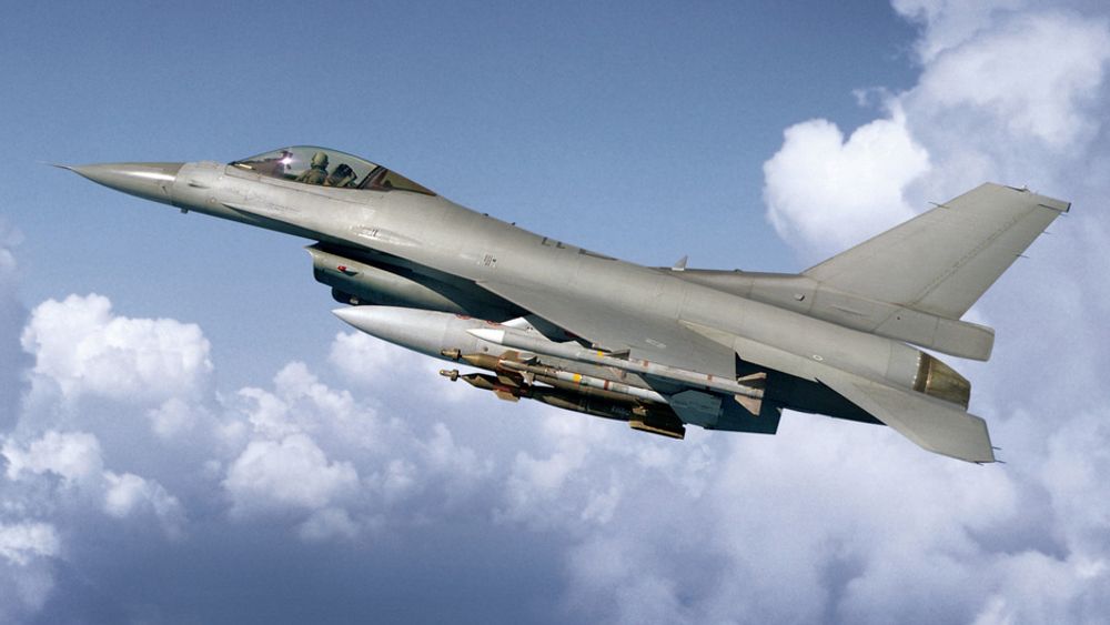 Dagens F-16-fly får forlenget levetid, siden de nye kampflyene først kan leveres i 2018.