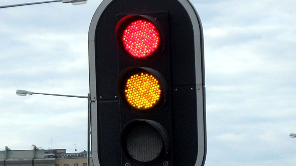 RØDT: Londons trafikklys skal erstattes med LED-pærer, ifølge ordføreren i London. Han vil spare klimaet og samtidig spare penger.