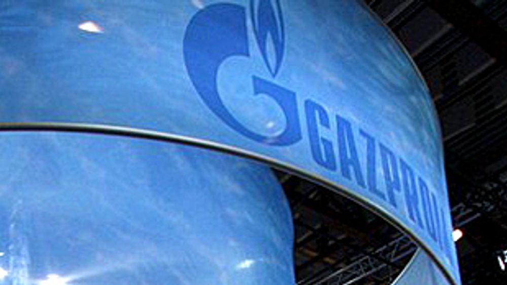 Energigiganten Gazprom har tirsdag morgen gjenåpnet gasskranene for forsyning til Europa via Ukraina.