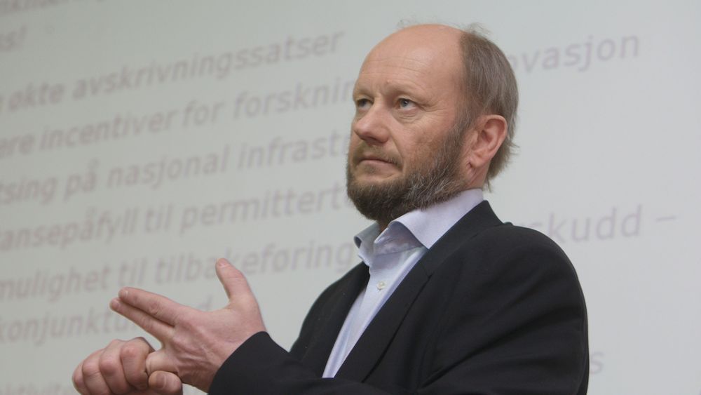 KREVER ENDRING: Stein Lier-Hansen i Norsk Industri mener at avskrivingssatsen for produskjonsutstyr må justeres. - Finansministeren har erkjent at avskrivningsatsen er for lav, sier han.