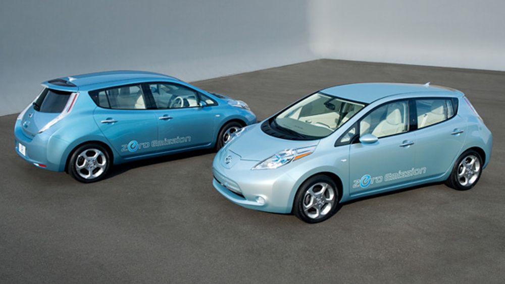 Bare Nissan Leaf skal etter planen produseres i et femsifret antall i løpet av senhøsten 2010 og første halvår 2011. Men de første bilene skal til USA, Japan, Portugal, Irland, England og Nederland - ikke Norge.
