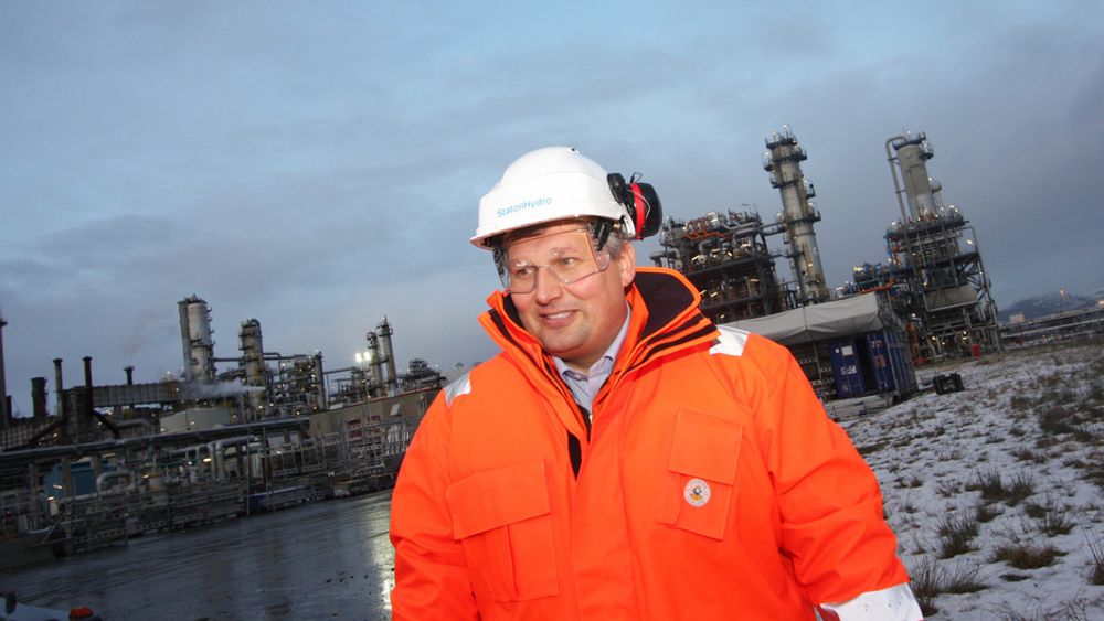 UTSETTER: Olje- og energiminister Terje Riis-Johansen sier at CO2-rensingen på Mongstad ikke må gjøres til en datodebatt.