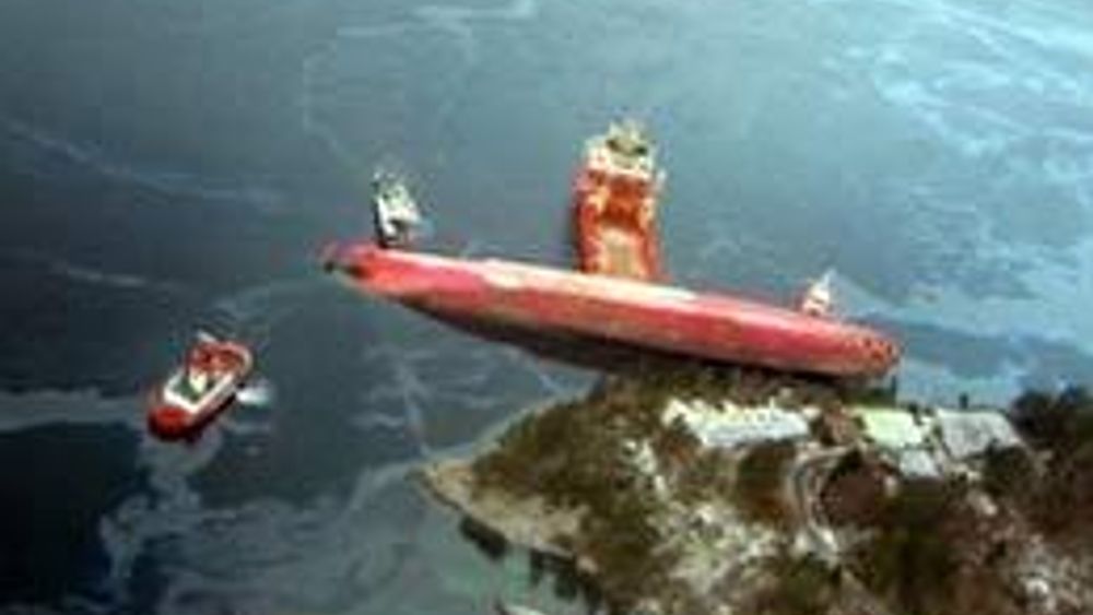 Rocknes skal ha vært borte i undervansskjær tre ganger før skipet krenget kraftig og kantret. Spørsmålet er hvordan kantringen kunne skje - og hvorfor så raskt. Foto: Kystverket