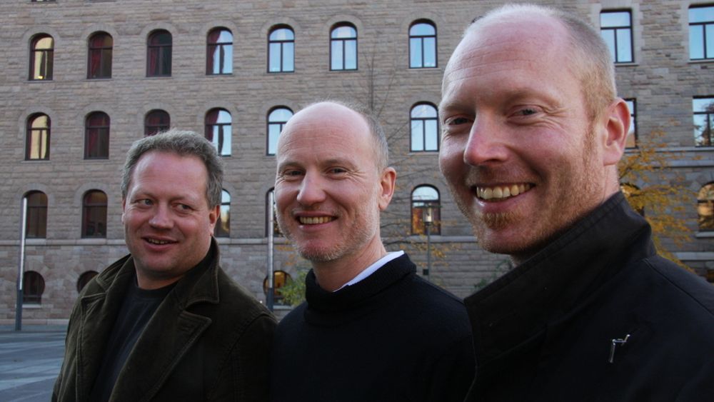 KLIMAKVOTER: Kristian Tangen (fra v.), Per-Otto Wold og Atle Christiansen jobber med klima og CO2-kvoter.