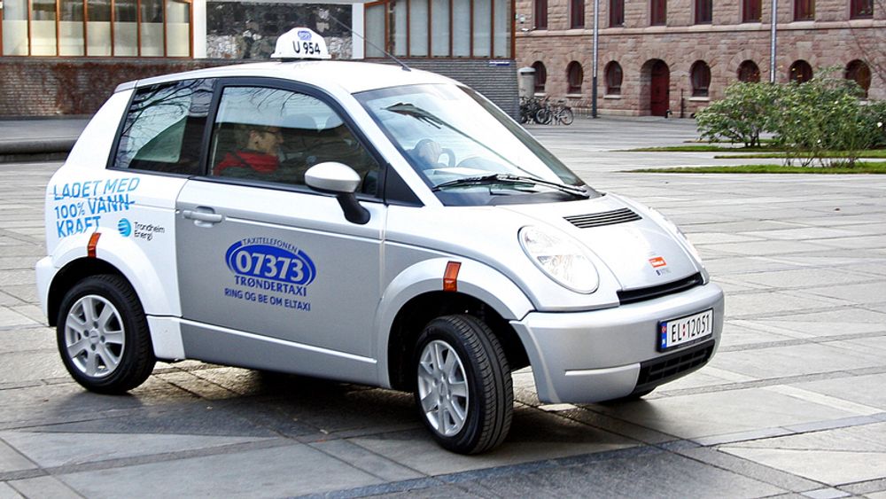 I går ble de første Think-taxiene vist for første gang. Samme dag ble elbilprodusenten tildelt Norsk Forms Hederspris.