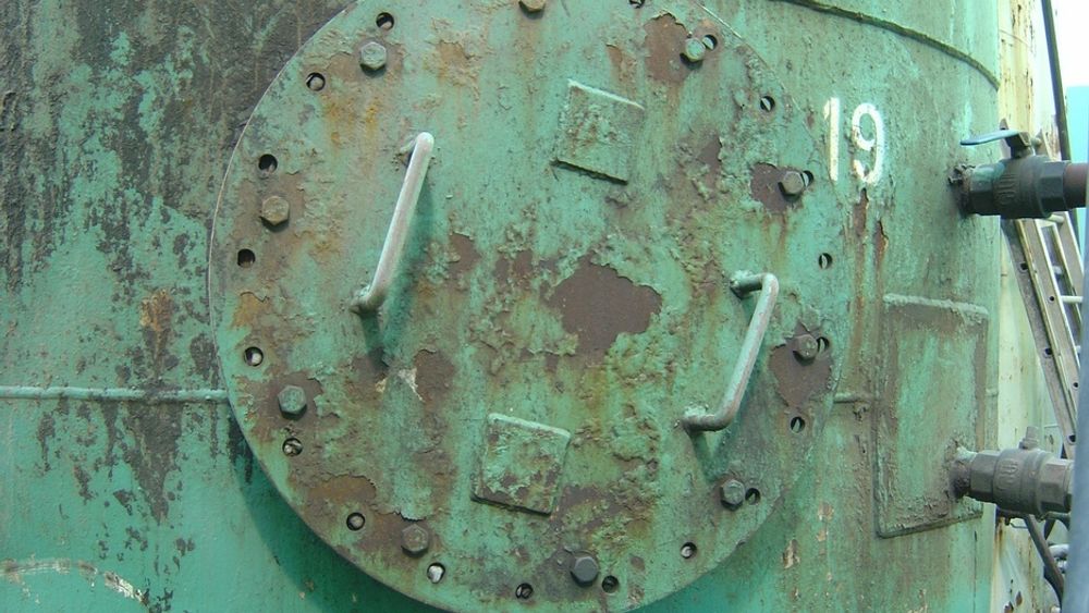 TANK YOU: Klif ønsker bedre kontroll over tankene. 80 av 110 årlige utslipp av olje, kjemikalier og farlig avfall kunne vært unngått, mener direktoratet. De foreslår å innføre en ny forskrift som regulerer tankene bedre.