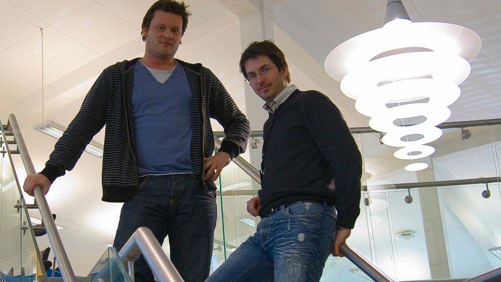 VERDENSMESTRE:
Borgar Ljosland, til høyre, og Edvard Sørgård leder ARMs avdeling for grafikkdesign som lager verdens høyeste grafikkytelse per watt.