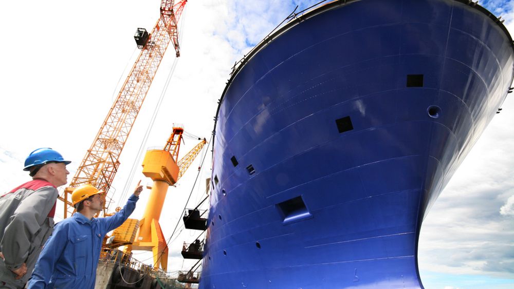 Verftet på Fosen overtar utrustningsarbeidet på et avansert offshore konstruksjonsfartøy