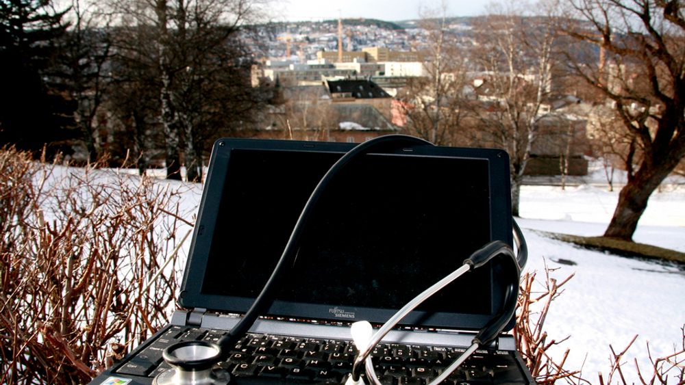 St. Olavs Hospital, laptop, PC, stetoskop, illustrasjonsfoto