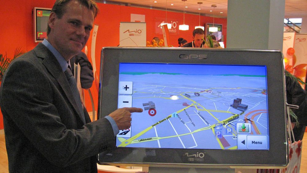 Jonas Schilen med 3D av slottet i Oslo.